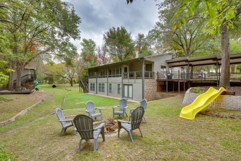 Spacious Kemp Vacation Rental - Walk to Lake! House in Cedar Creek Reservoir