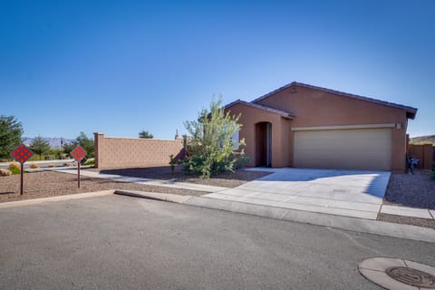 Family-Friendly Home - 1 Mi to Sahuarita Lake! House in Sahuarita