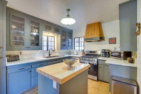 1 Mi to Lake: Home w/ Hot Tub & Gazebo in Big Bear House in Big Bear