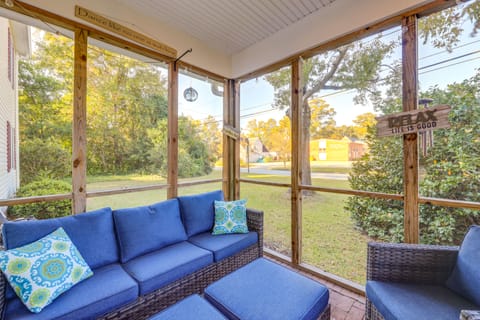 Idyllic + Central New Bern Home w/ Screened Porch! House in New Bern