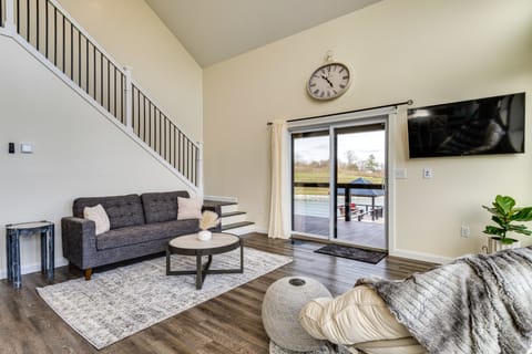 Exquisite Hagerstown Home with Deck & Gazebo! House in Indiana