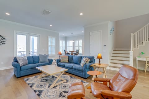 Modern Redington Beach Townhome: Steps to Beach! Apartment in North Redington Beach