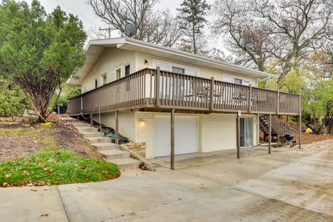 Salem Vacation Home w/ Dock: Steps to Paddock Lake Maison in Paddock Lake