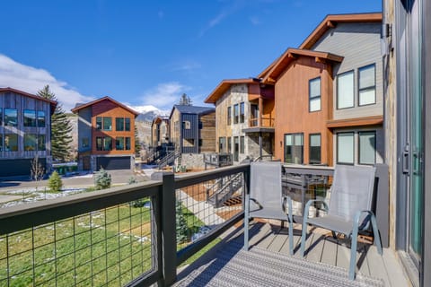 Mountain-View Silverthorne Townhome, Close to Ski! House in Silverthorne