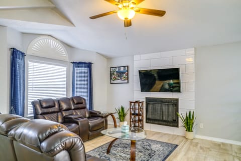 20 Mi to Dtwn El Paso: Pet-Friendly Retreat! House in El Paso