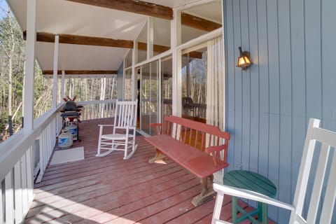 Londonderry Vacation Home w/ Deck + Gas Grill! Casa in Landgrove