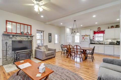 Waterfront Lake Anna Home: Kayaks & Private Dock House in Lake Anna