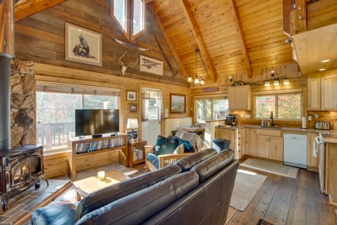 Cozy Easton Cabin on the Yakima River! House in Roslyn