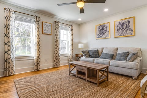 Chic Indianapolis Home w/ Patio < 2 Mi to Downtown House in Indianapolis