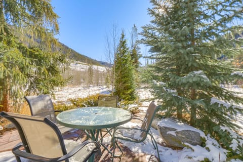 Keystone Escape w/ Fireplace + Mountain Views! Apartment in Keystone