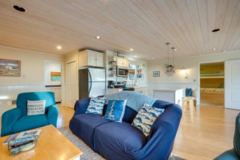 Oceanfront Home in Port Orford: The Lighthouse House in Oregon