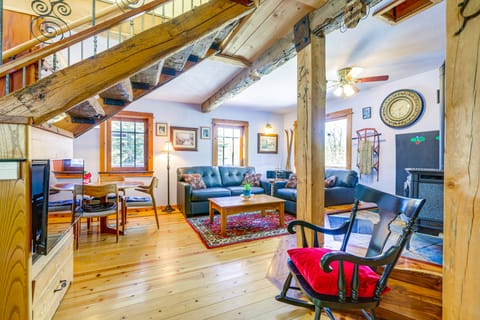 Mountain Chalet Getaway: Steps to Crystal River! House in Colorado