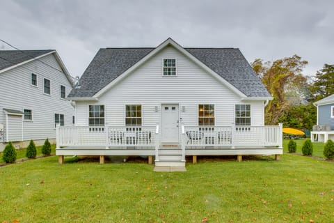 Airy West Cape May Cottage < 1 Mi to Beach! Cottage in West Cape May