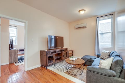 Comfy Bayonne Townhome ~ 11 Mi to NYC Attractions Apartment in Bayonne