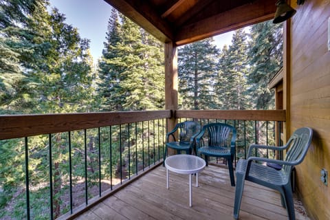 Charming Ski Condo < 1 Mi to North Star Resort! Apartment in Northstar Drive