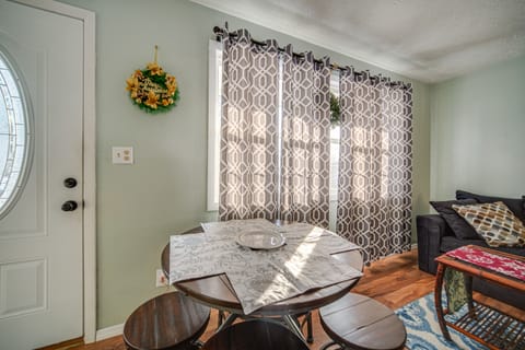 Ashtabula Home Rental - 2 Mi to Lake Erie, Beaches House in Lake Erie