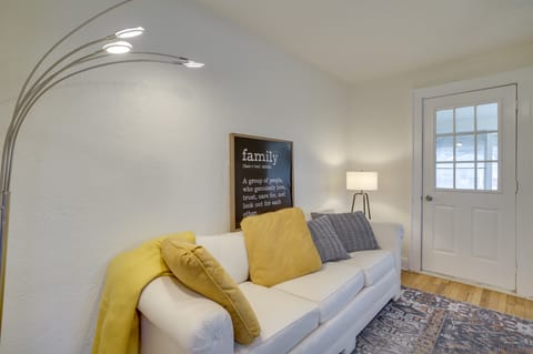 ‘Corby Claddagh House’ ~ 1 Mi to Notre Dame! House in South Bend