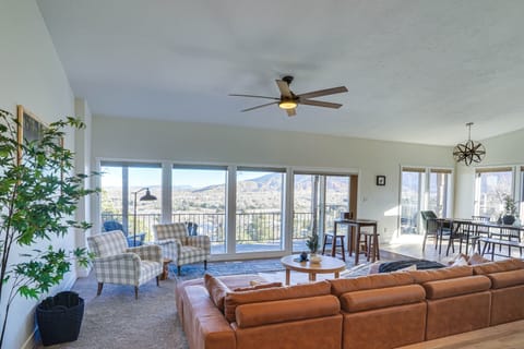 Cedar City Home w/ Mountain Views & Game Room! House in Cedar City