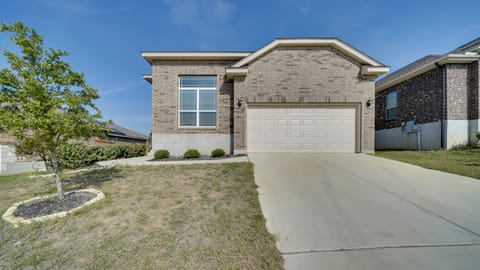 Pet-Friendly San Antonio Home Near Lackland AFB! House in San Antonio