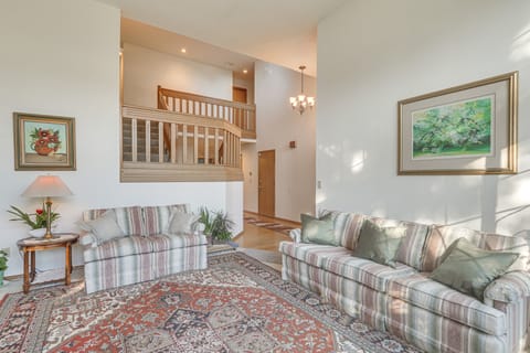 Lovely Portland Home ~ 10 Mi to Downtown! House in Gresham