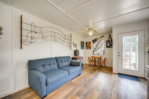 Cozy Canyon Lake Cottage Rental w/ Private Hot Tub Cottage in Canyon Lake