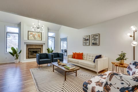 Tranquil Fort Wayne Home: 7 Mi to Downtown House in Fort Wayne