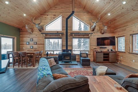 Custom Kasilof Cabin on 40 Private Acres House in Kasilof