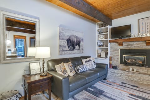 Cozy Breckenridge Studio < 1 Mi to Peak 9 Ski Lift Apartment in Breckenridge