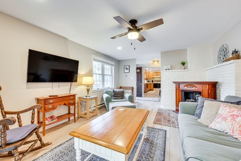 Tranquil Ogunquit Condo: Walk to Beach & Marina! Apartment in Ogunquit