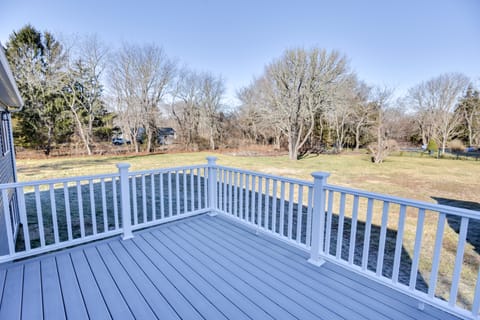 Pet-Friendly South Kingstown Home: 5 Mi to Beach! House in Narragansett Beach