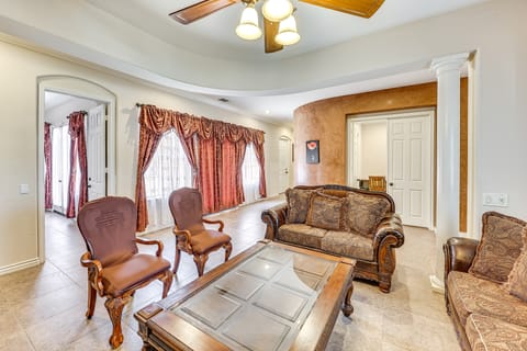 Upscale Triplex w/ Pool Access in Riverside! Apartment in Riverside