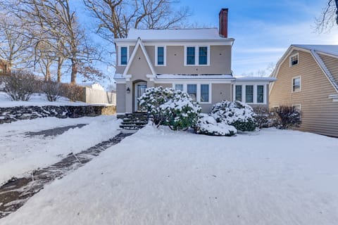 Charming Connecticut Retreat Near Museums & Hiking House in Waterbury