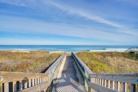 Kill Devil Hills Condo w/ On-Site Beach Access! Apartment in Kill Devil Hills