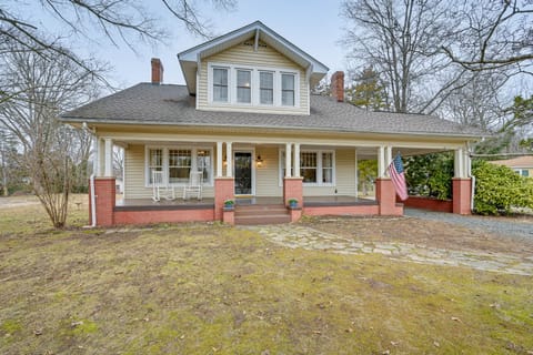 Spacious Salem-Winston Home w/ Deck! House in Winston-Salem