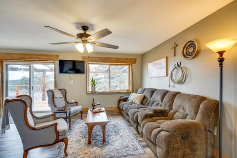 Idyllic Rye Cabin: Deck w/ Mountain Views! House in Colorado