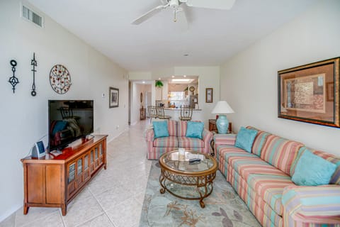 Bonita Springs Condo w/ Community Pool Access! Apartment in North Naples