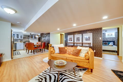 Pittsburgh Couple's Retreat ~ 2 Mi to Downtown! Apartment in Pittsburgh