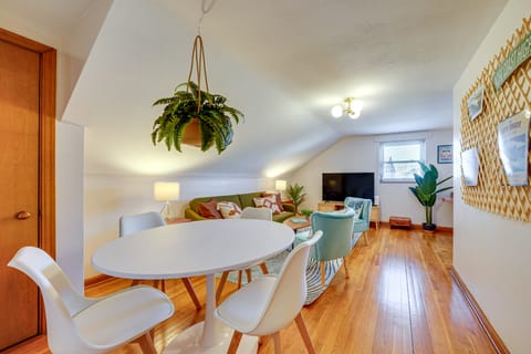 Cozy Pittsburgh Vacation Rental ~ 2 Mi to Downtown Apartment in Pittsburgh
