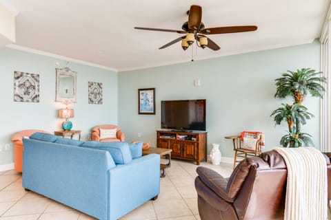 Gulf Shores Beachfront Condo w/ Community Pool! Apartment in West Beach