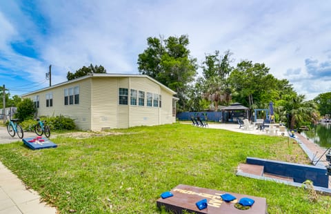 Weeki Wachee Waterfront Vacation Rental w/ Kayaks! House in Spring Hill