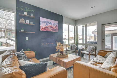 Granby Retreat w/ Community Pool: Ski-In/Ski-Out! Apartment in Granby