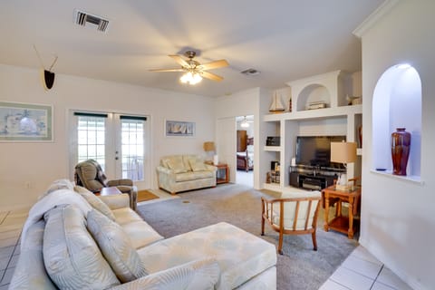 Sebring Home: Screened Porch, Walk to Lake Jackson House in Sebring