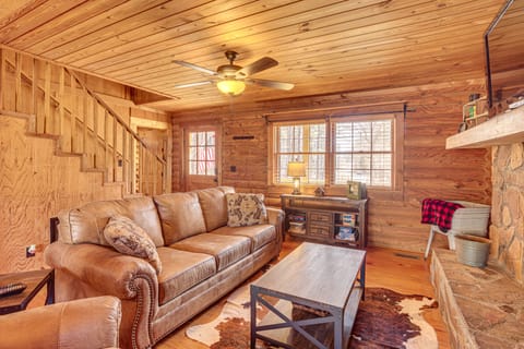 Cropwell Cabin w/ Fire Pit, Near Logan Martin Lake House in Logan Martin Lake