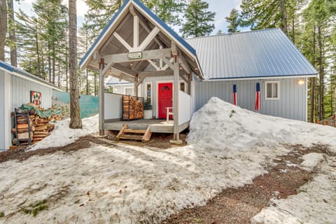 Washington Mountain Cabin: 1 Mi to Lake Cle Elum House in Roslyn