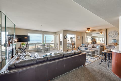 Ocean-View Imperial Beach Condo w/ Community Perks Apartment in Imperial Beach