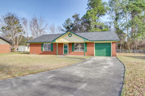 Charming Hinesville Home < 6 Mi to Fort Stewart House in Hinesville