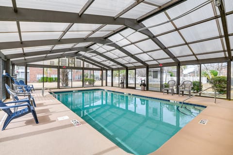 Myrtle Beach Retreat w/ Patio + Pool Access! Apartment in Socastee