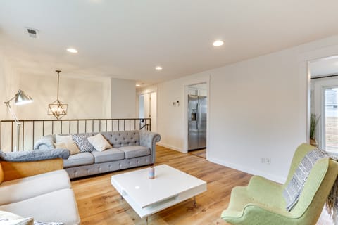 Pet-Friendly Vancouver Retreat w/ Home Gym & Grill House in Vancouver