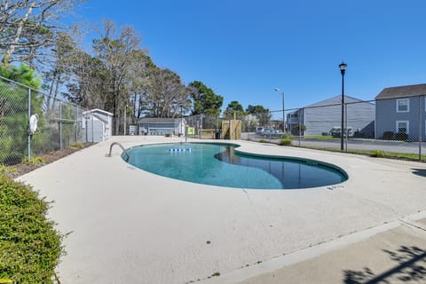 Surfside Beach Condo w/ Balconies: 1 Mi to Ocean! Apartment in Surfside Beach