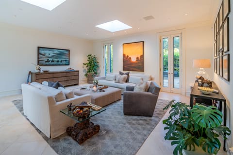 Lavish Montecito Home w/ Hot Tub, Patio & Gardens! House in Montecito